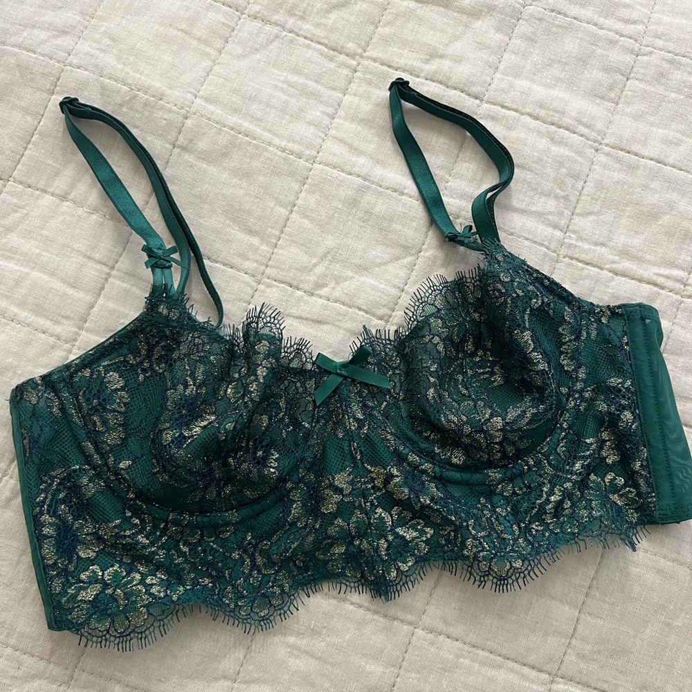 Victoria’s Secret Dream Angels push-up without padding green/gold bra